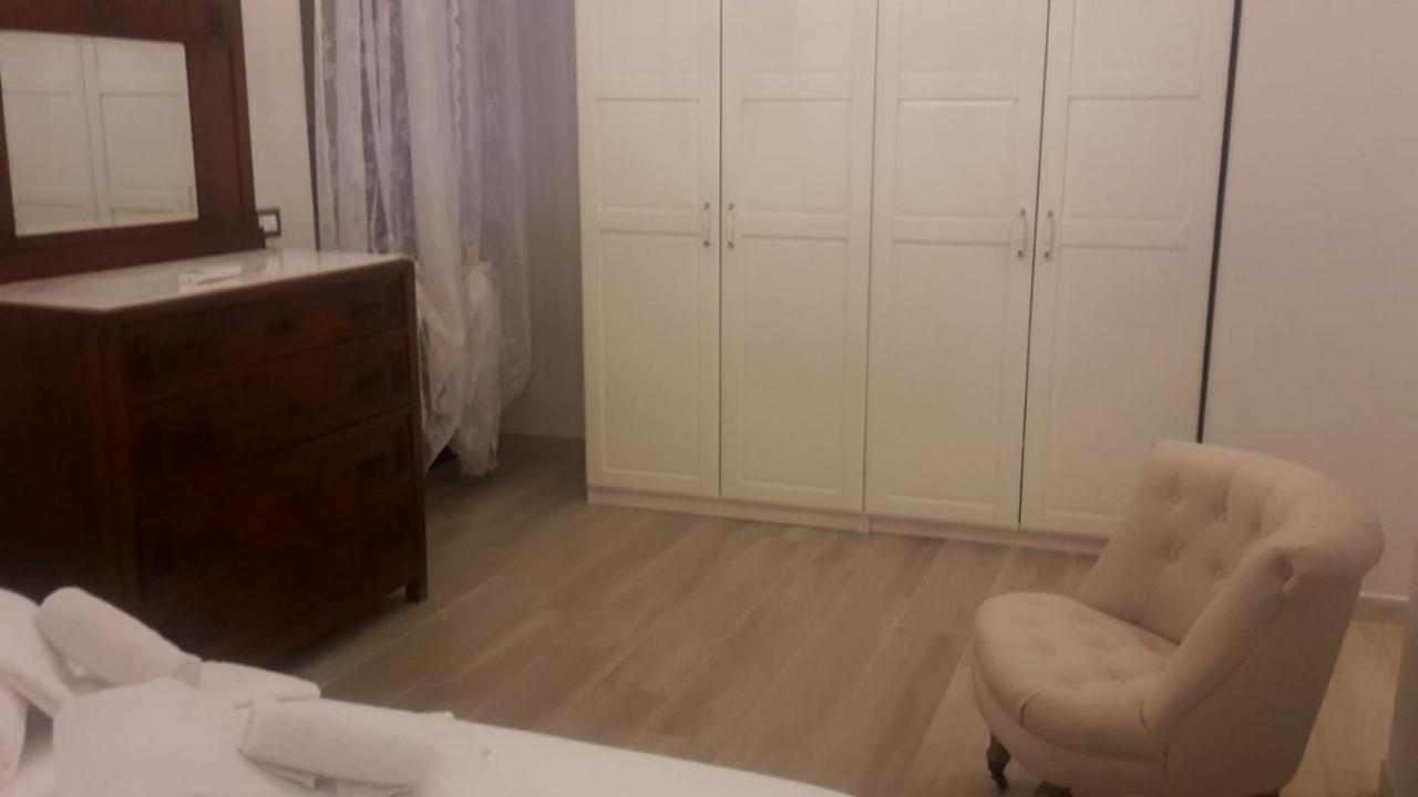 Brezza Marina Bed & Breakfast Marina Di Carrara Exterior photo